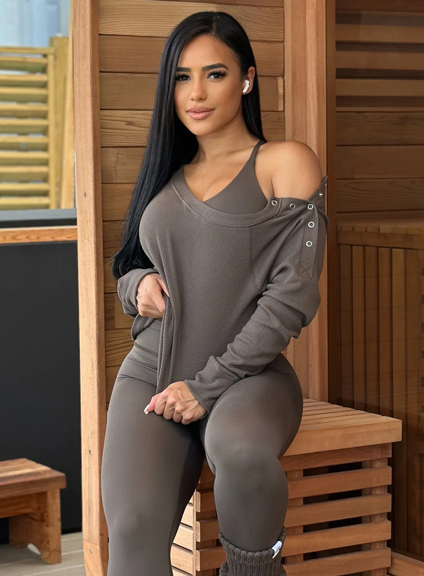 Allure Pullover Bombshell