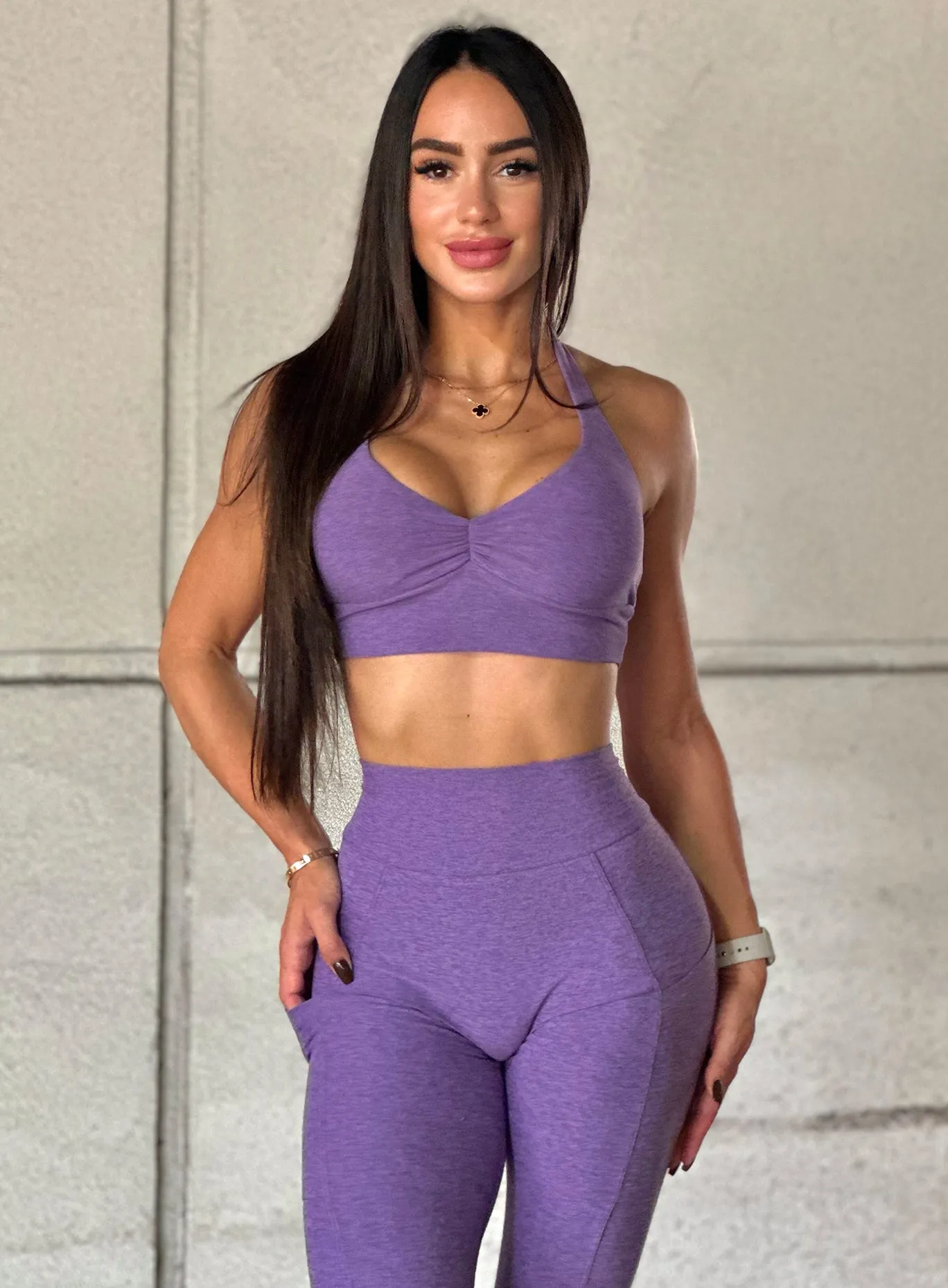 Backless Bra Bombshell