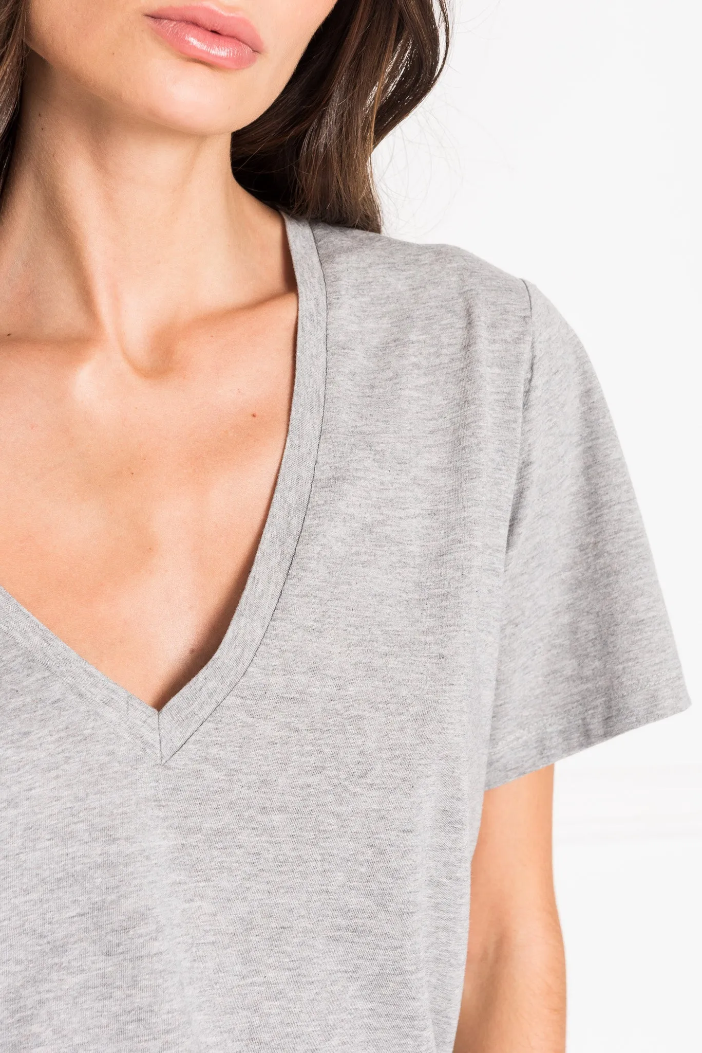 CECILIA | Deep V-neck Tee