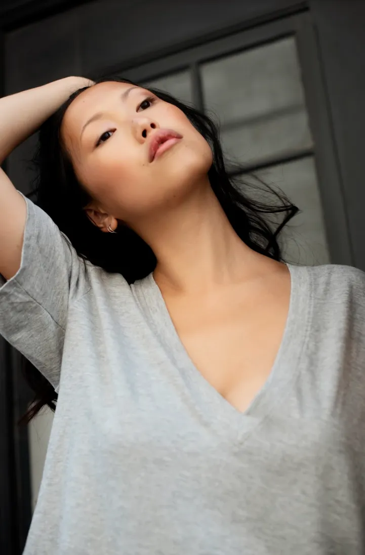 CECILIA | Deep V-neck Tee
