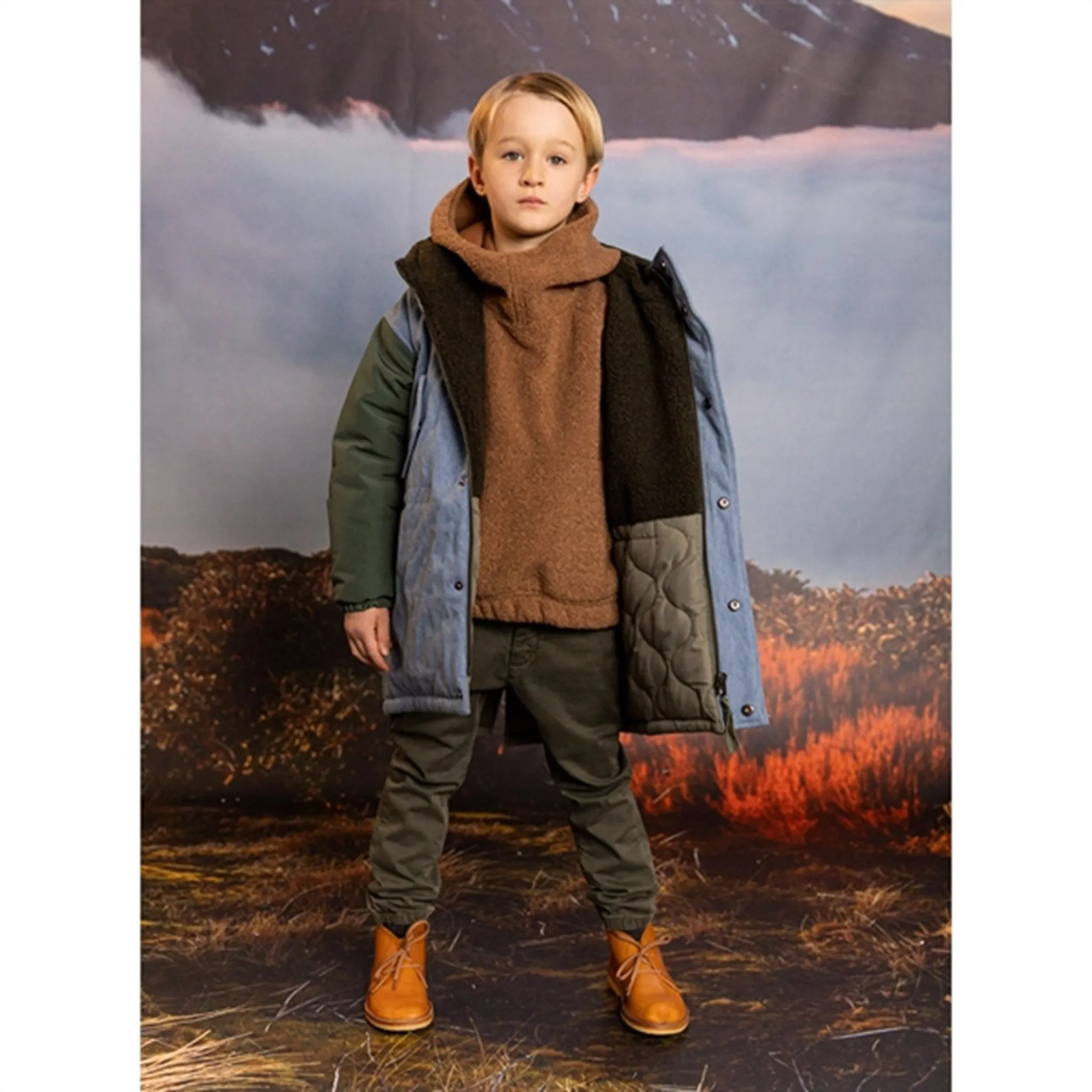 Finger In The Nose Friday Mocca Hooded Sweater