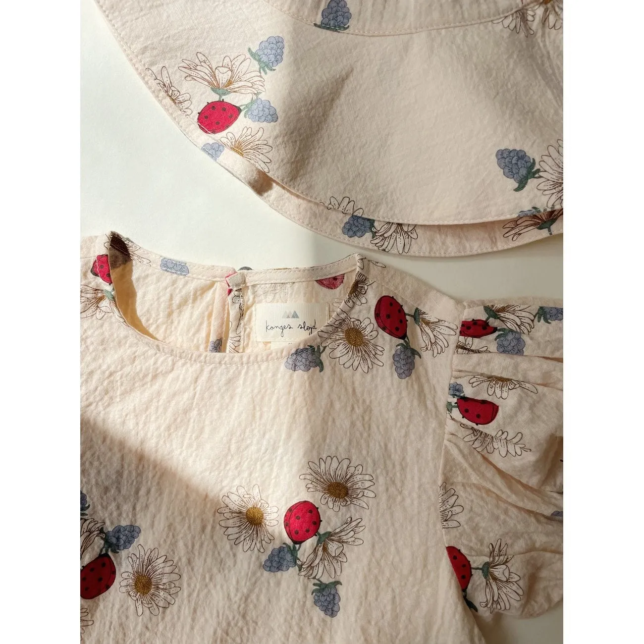 Konges Sljd Ladybug Vida Puff-sleeves Top