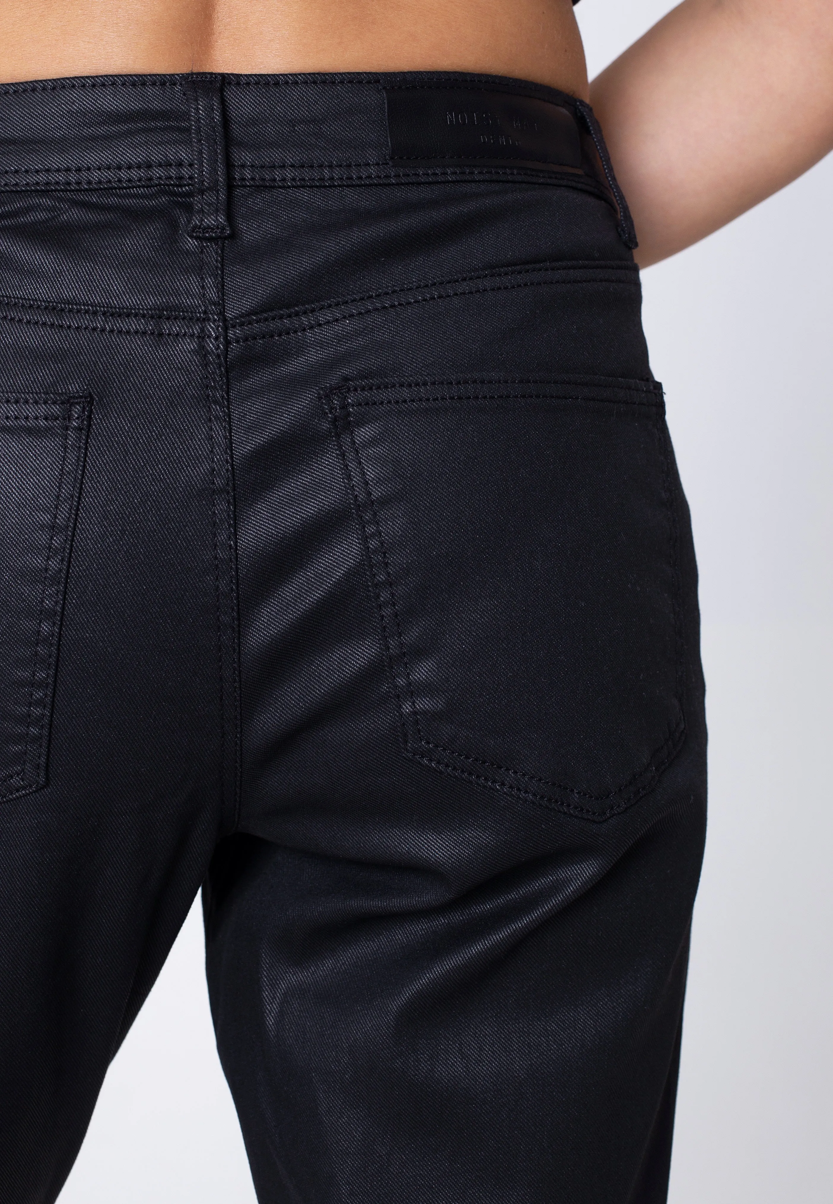 Noisy May - Olivia NW Slim Coated Black - Jeans